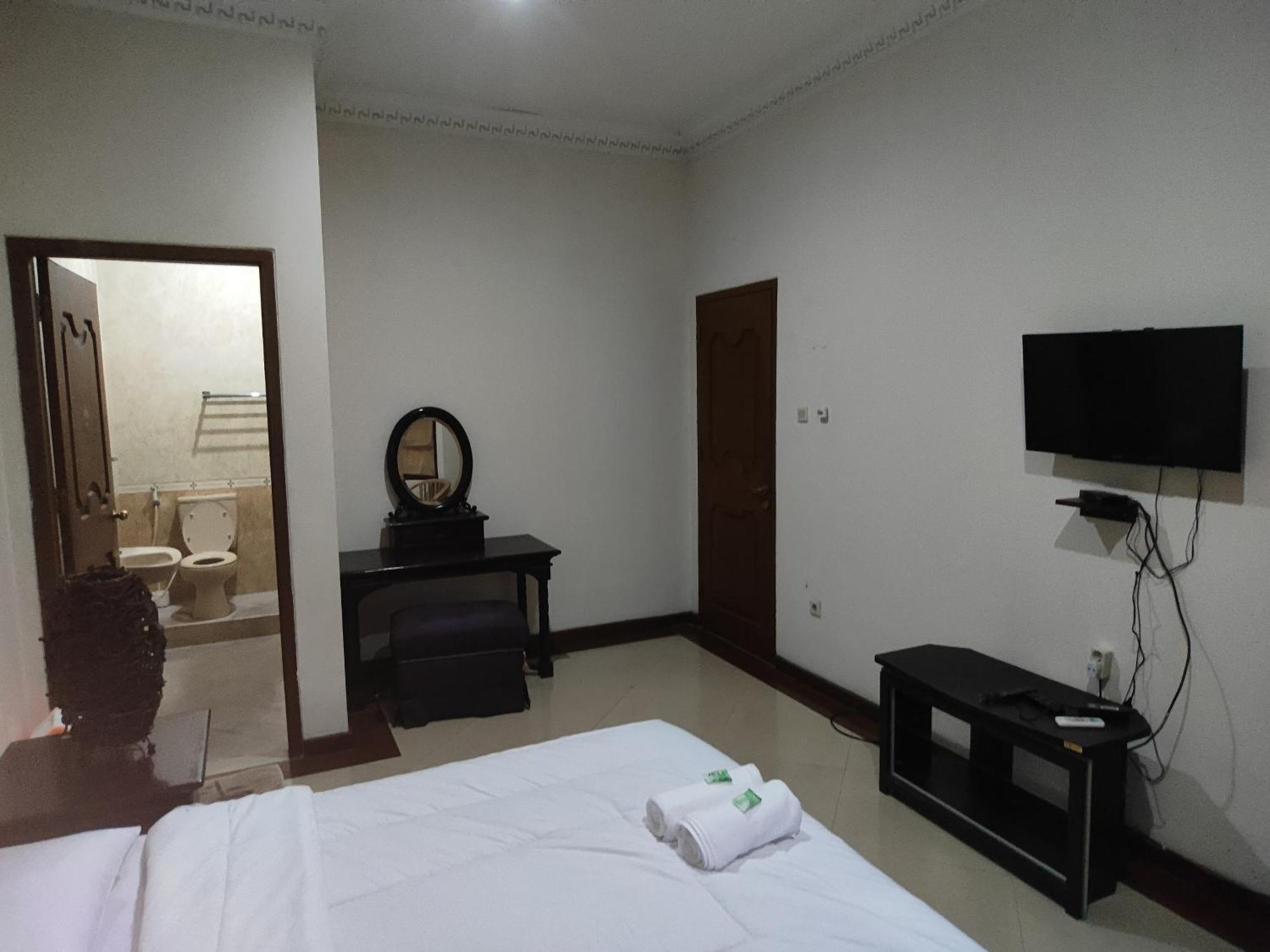 Tirto 27 Homestay Джокьякарта Экстерьер фото