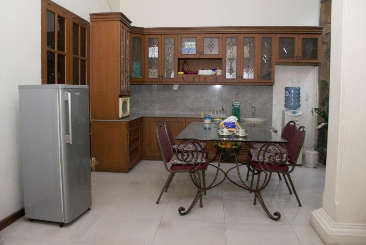 Tirto 27 Homestay Джокьякарта Экстерьер фото